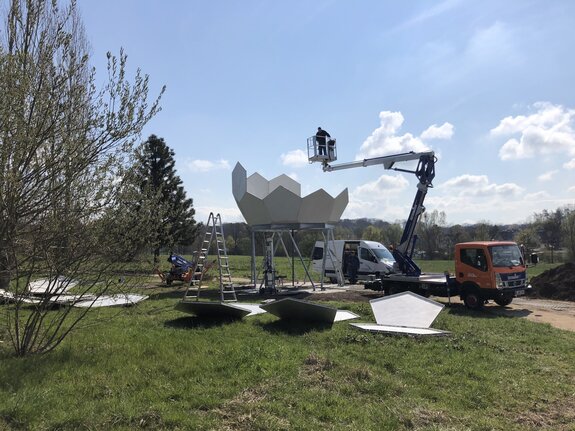 Errichtung Radom im Wetterpark Offenbach 2021 | Quelle: AndreaKoenecke